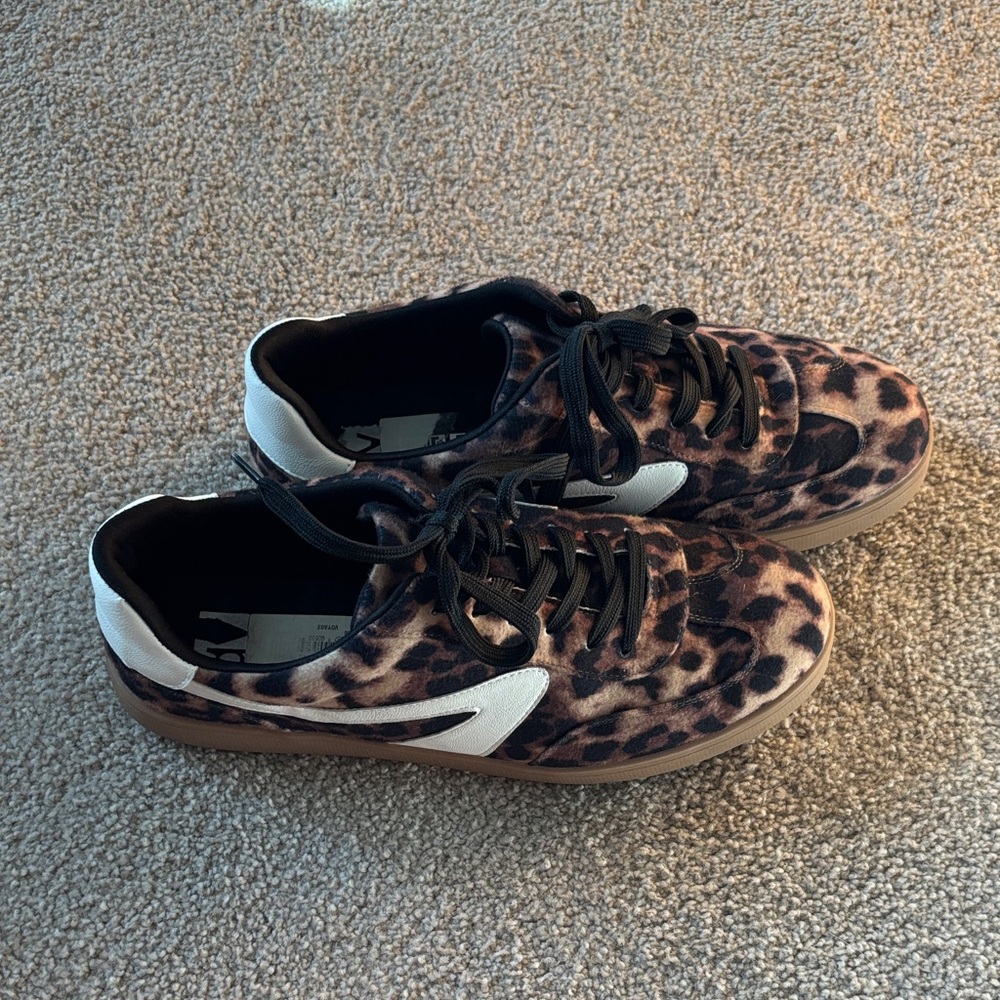 DV by Dolce Vita Leopard Print Sneakers - sz10
